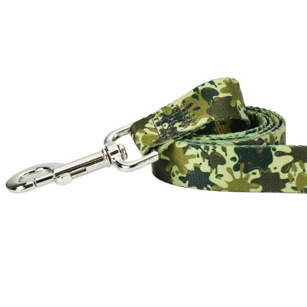 Close-up of green camo dog leash with heavy-duty clasps and adjustable handle by 2 Hounds Design - Earthstyle