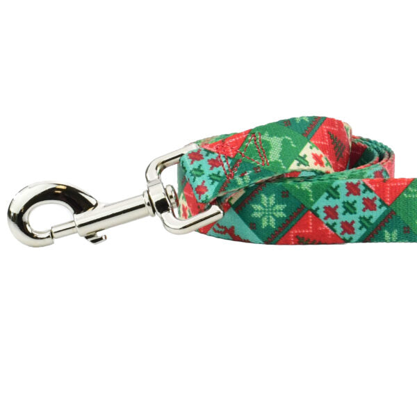 Close-up of holiday patchwork print dog leash in red, green, and teal by 2 Hounds Design – festive Christmas-themed leash - Earthstyle