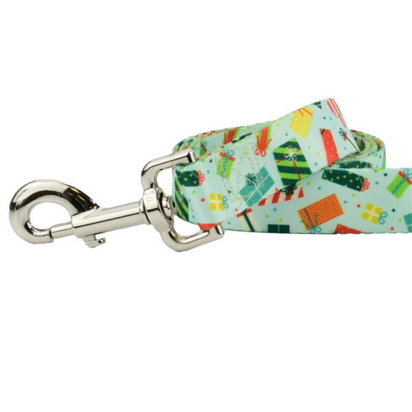 Close-up of holiday-themed dog leash with colorful gift box pattern by 2 Hounds Design - Earthstyle