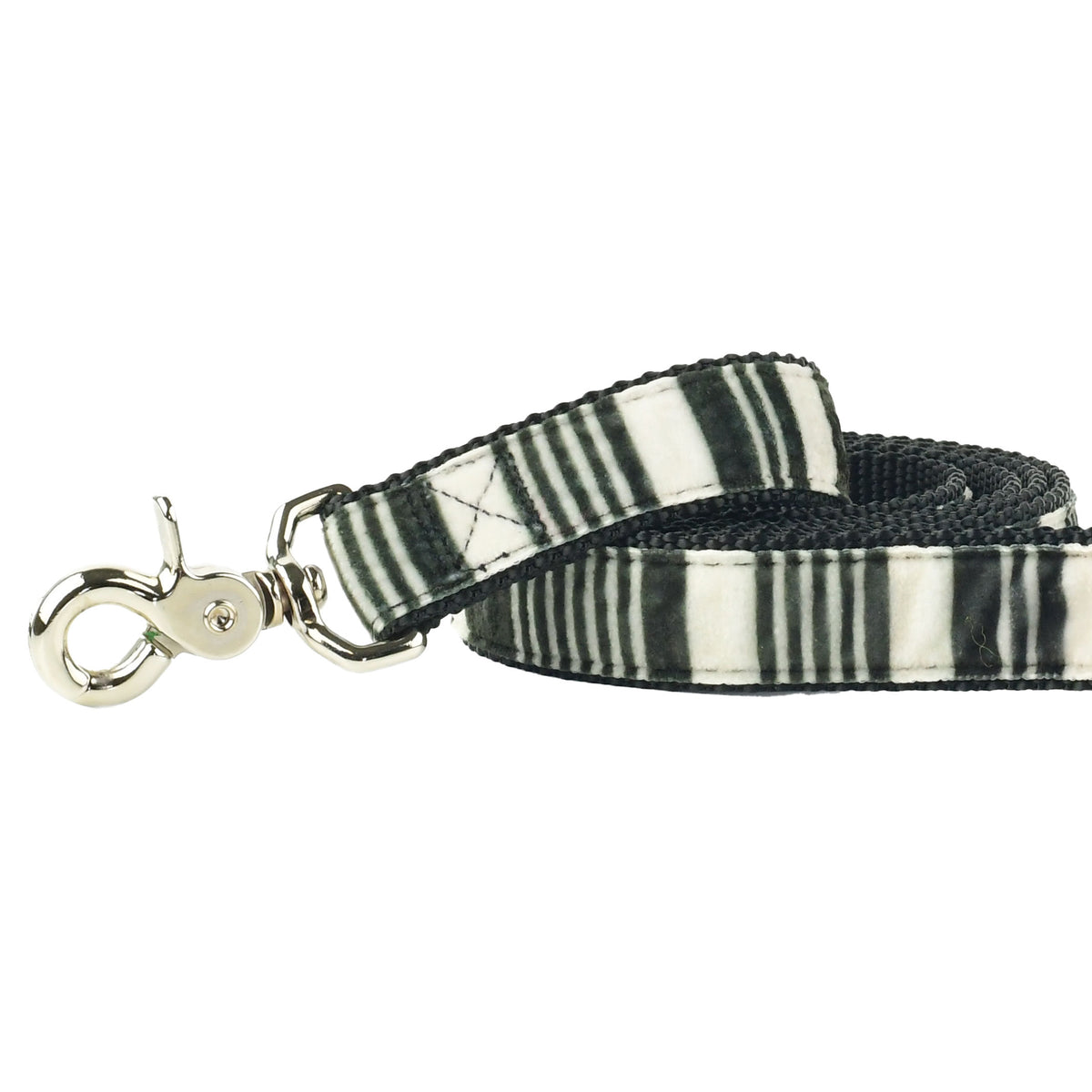 Modern Farmhouse Black Velvet Essential Dog Leash