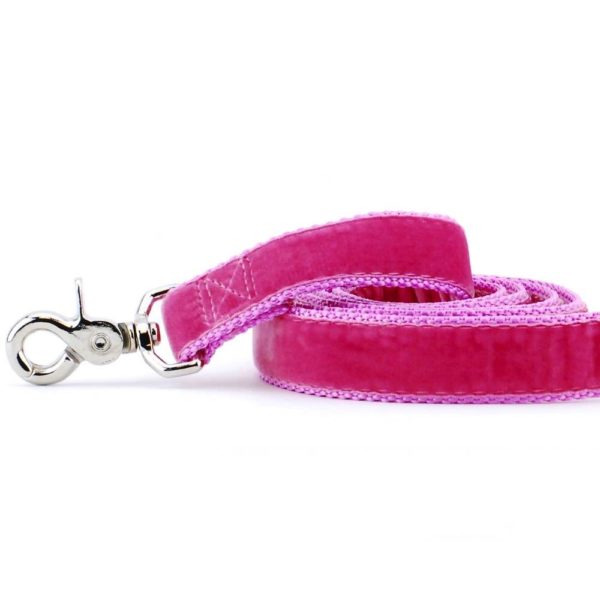 Close-up of  rose pink velvet dog leash with silver hardware by 2 Hounds Design