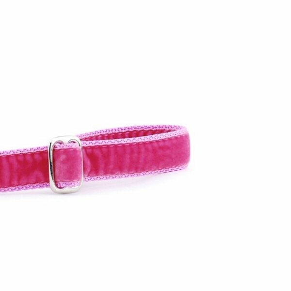 Close-up of rose pink velvet dog leash handle with adjustable feature by 2 Hounds Design
