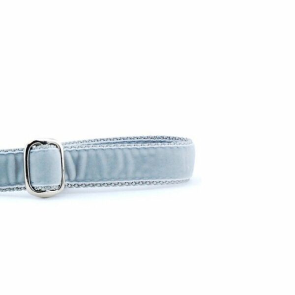 Close-up of silver velvet dog leash handle with adjustable feature by 2 Hounds Design