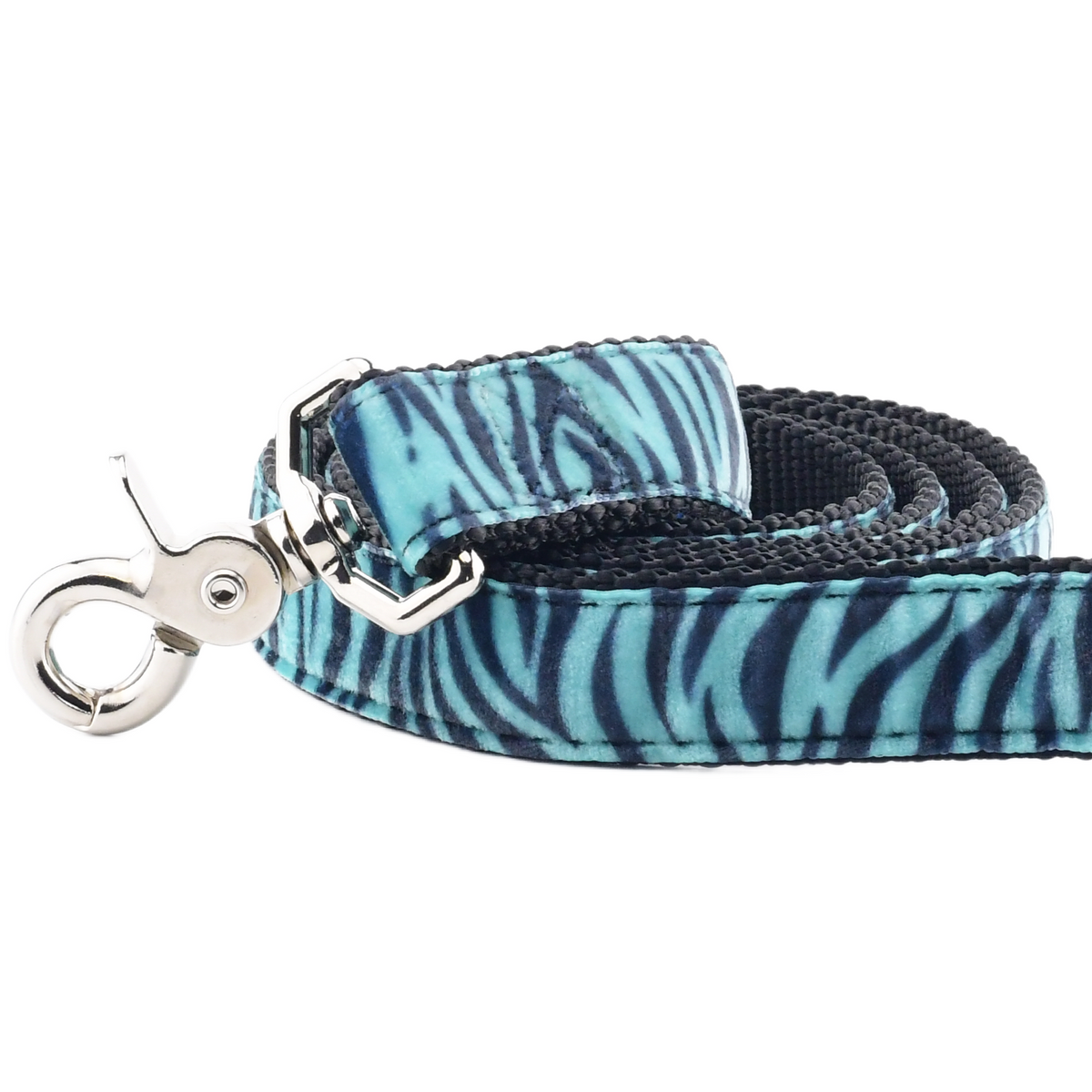 Wild Stripes Blue Velvet Essential Dog Leash