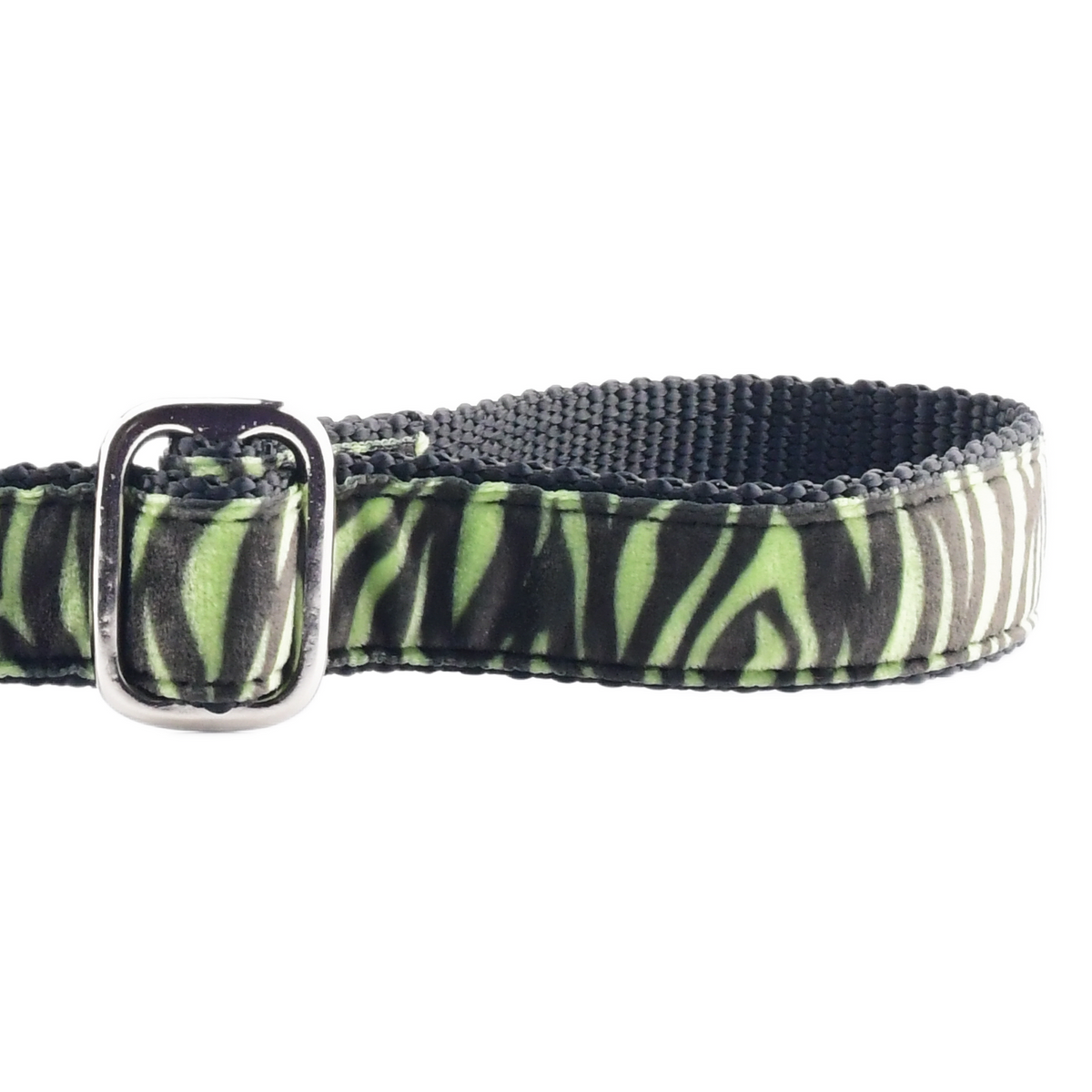 Wild Stripes Green Velvet Essential Dog Leash